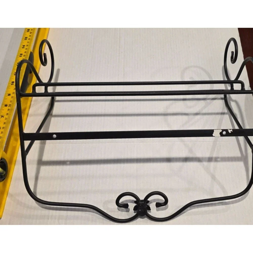 Longaberger Wrought Iron Towel Holder w/ Shelf & Vanity Basket Wall Mounted VTG